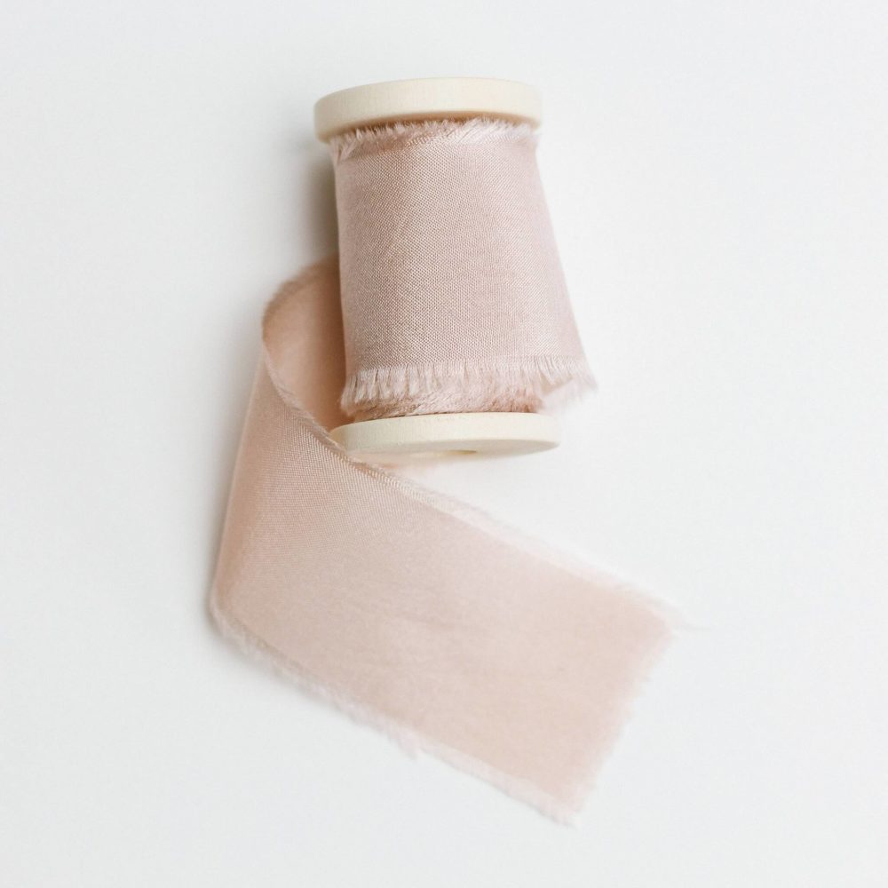 Seidenband Dusty Nude 32mm - Siegel Boutique Mestharm
