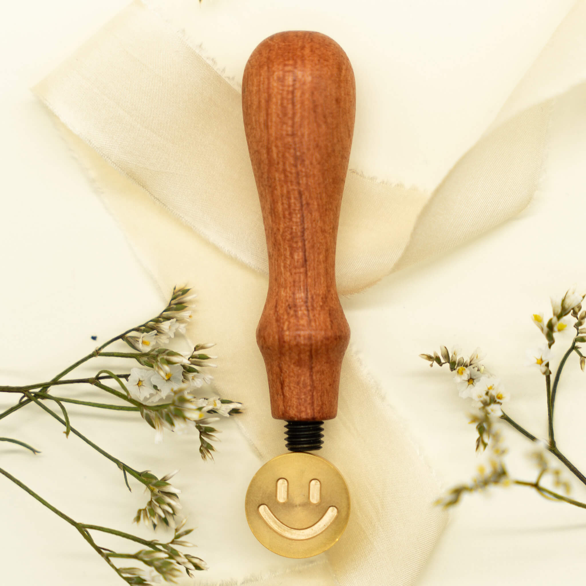 Smiley Siegel - Siegel Boutique Mestharm