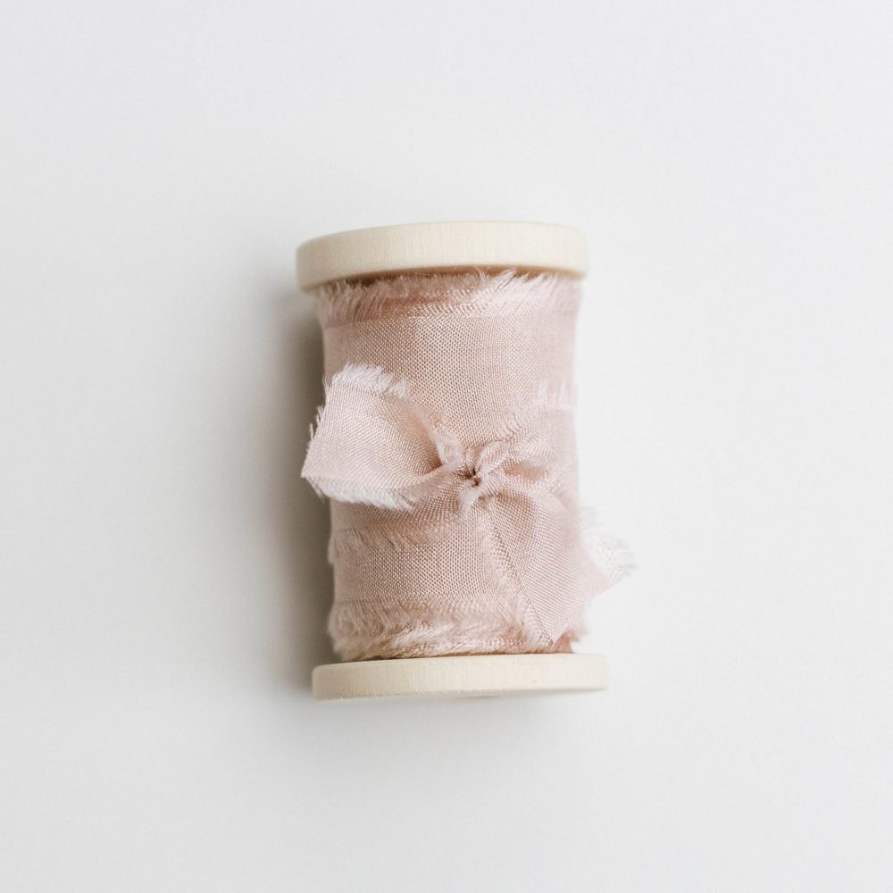 Seidenband Dusty Nude 32mm - Siegel Boutique Mestharm