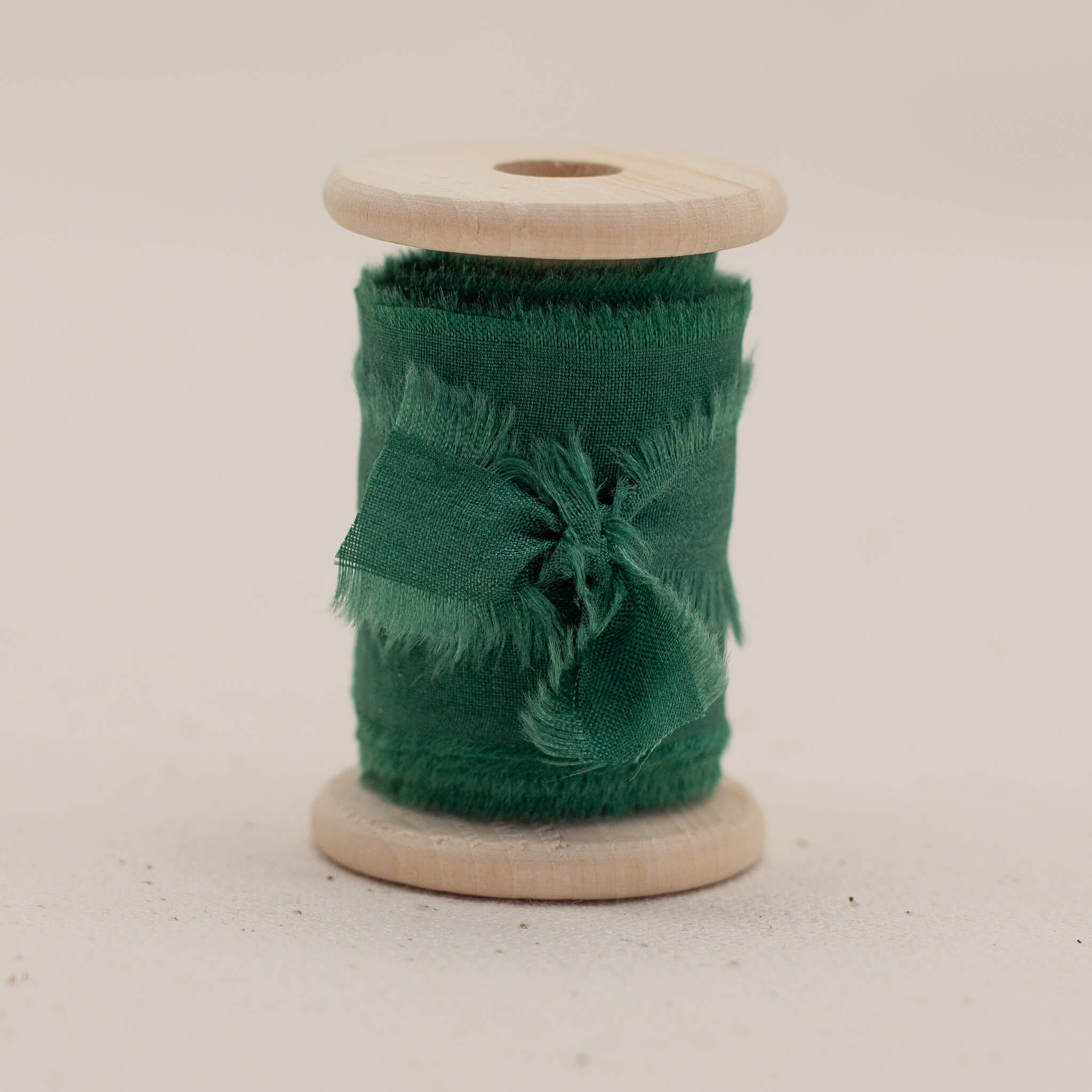Waldgrün Seidenband 32mm - Siegel Boutique Mestharm